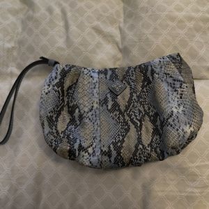 Simply Vera wristlet